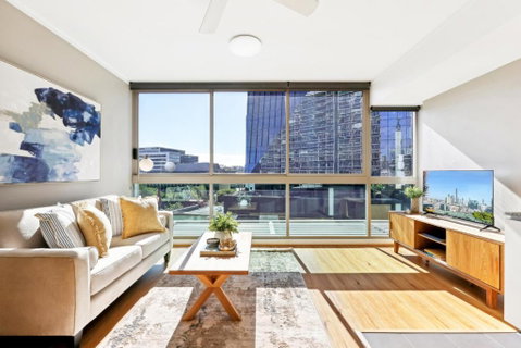 Elegant Inner-City 1-Bed With Rooftop Dining - Schoolies Week Accommodation 0