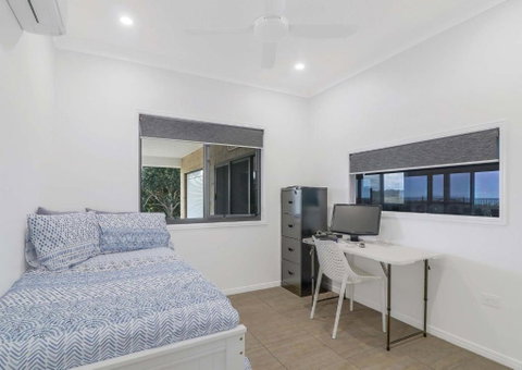 ESCAPE WITH A VIEW - Schoolies Week Accommodation 1
