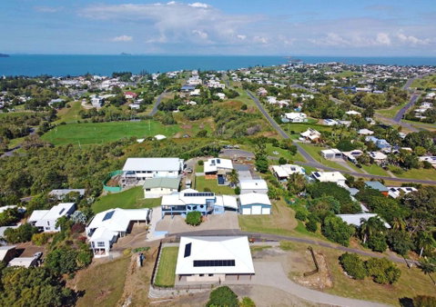 ESCAPE WITH A VIEW - Schoolies Week Accommodation 2