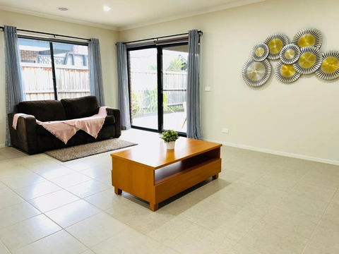 Family Friendly House - Schoolies Week Accommodation 2