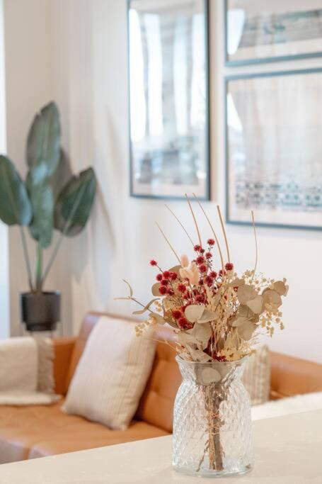 FV Peppers 2BR 2BA W Parking, Shared Spa, Gym, Pool - Schoolies Week Accommodation 2