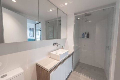 FV Peppers 2BR 2BA W Parking, Shared Spa, Gym, Pool - Schoolies Week Accommodation 3