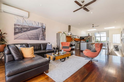 FUN&KY Parking 2 Patios WFH WiFi City Views - Schoolies Week Accommodation 2