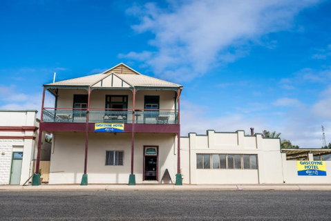 Gascoyne Hotel - Schoolies Week Accommodation 0