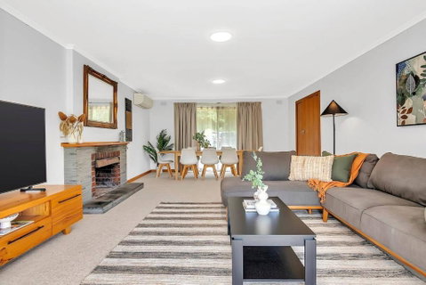 Glenalvie In The Hills - A Peaceful Semi-Rural Haven - Schoolies Week Accommodation 0
