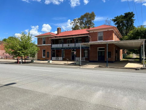 Gold Reef Adelong - Schoolies Week Accommodation 3