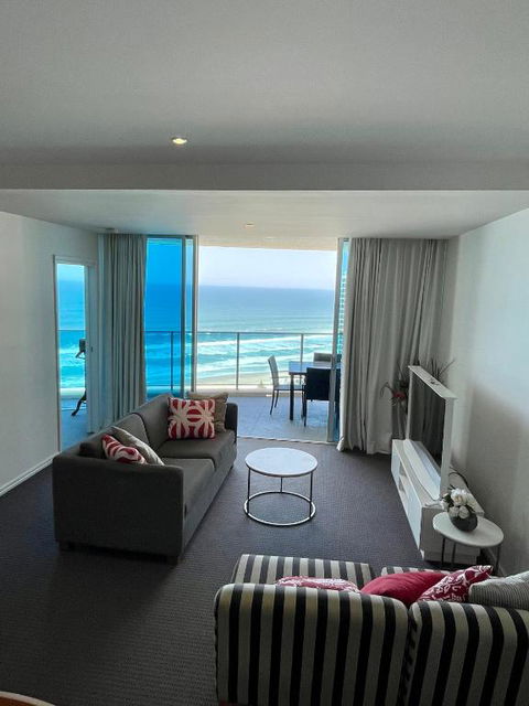H Luxury Apartment At Surfers Paradise High Floor - Schoolies Week Accommodation 4