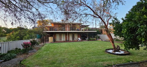 Gungurru - Schoolies Week Accommodation 2