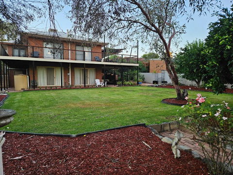 Gungurru - Schoolies Week Accommodation 1