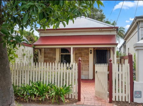 Highbury Little Adelaide - Schoolies Week Accommodation 0
