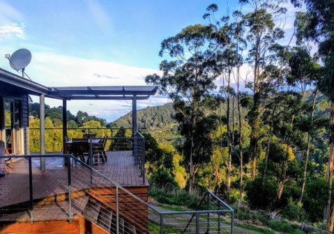 HILLSIDE HOUSE - Schoolies Week Accommodation 0