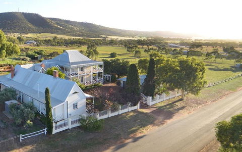 Hope Farm Guesthouse - Schoolies Week Accommodation 0