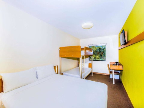 Ibis Budget Sydney Olympic Park - Schoolies Week Accommodation 1