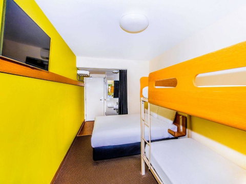 Ibis Budget Sydney Olympic Park - Schoolies Week Accommodation 0