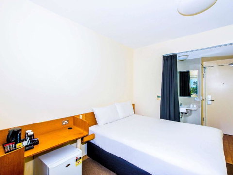 Ibis Budget Sydney Olympic Park - Schoolies Week Accommodation 2