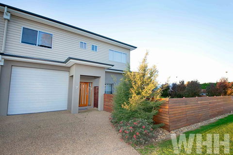 Adelphi Views On Luton - Woodlands - Schoolies Week Accommodation 0