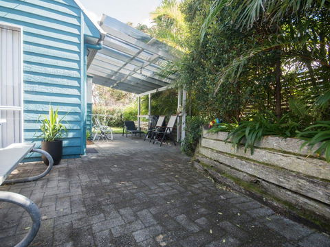 Affordable Twin Peaks 1 - Schoolies Week Accommodation 1