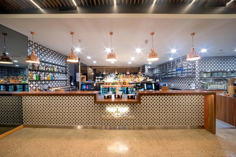 Airlie Beach Hotel - Schoolies Week Accommodation 2