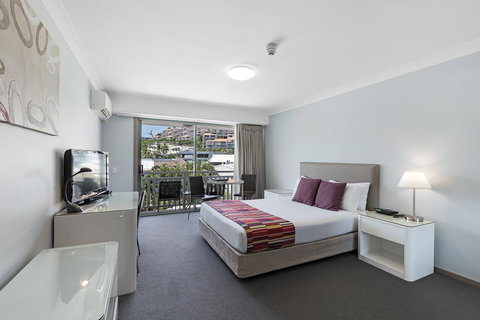 Airlie Beach Hotel - Schoolies Week Accommodation 3