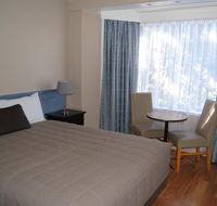 Airlie House Motor Inn - Schoolies Week Accommodation