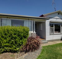 Aisling Cottage - Schoolies Week Accommodation