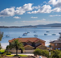 Aislinn' 3/273 Corrie Parade - air con water views BBQ - Schoolies Week Accommodation