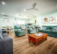 Alarks Nest Bed and Breakfast - Schoolies Week Accommodation