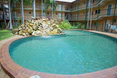 Alatai Holiday Apartments - Schoolies Week Accommodation 0