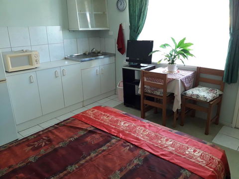 Alison's Rest - Schoolies Week Accommodation 3