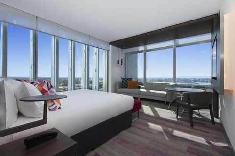 Aloft Perth - Schoolies Week Accommodation 0
