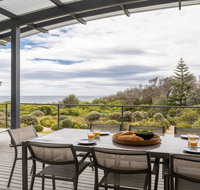 Aloha - direct beach access from property - Schoolies Week Accommodation