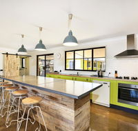 Aloha - Pet  Family Friendly - 10 Min Walk to Beach - Schoolies Week Accommodation