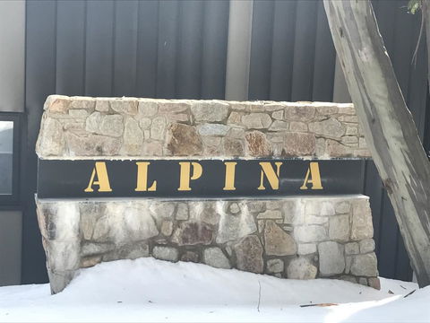 Alpina - Schoolies Week Accommodation 0