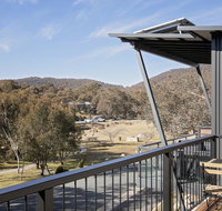 Alpine Lake Retreat - Schoolies Week Accommodation