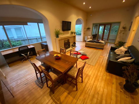 Amazing And Big Home With View - Schoolies Week Accommodation 0