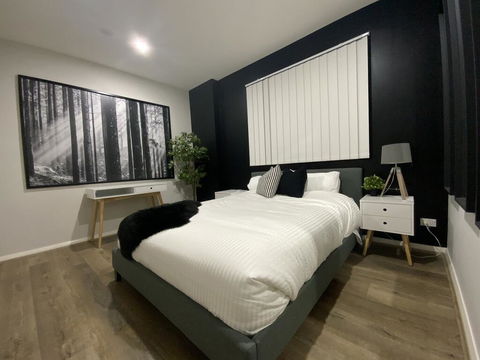 Amazing New Apartment Penrith, Prime Location - Schoolies Week Accommodation 1