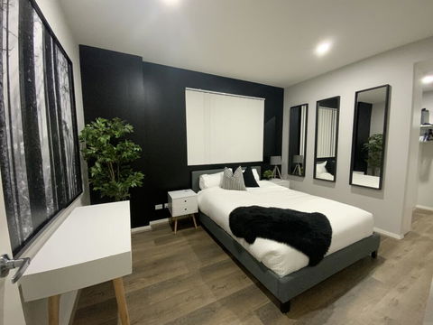 Amazing New Apartment Penrith, Prime Location - Schoolies Week Accommodation 0