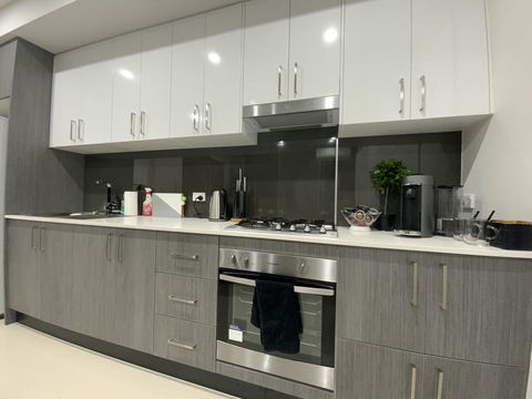 Amazing New Apartment Penrith, Prime Location - Schoolies Week Accommodation 3