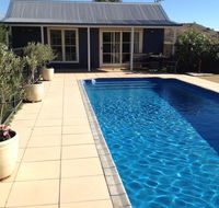 Amazing Views Pet Friendly Bed and Breakfast - Schoolies Week Accommodation