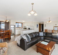 AMBIENCE BY THE SEA - Schoolies Week Accommodation