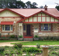 Amongst the Vines Deluxe Retreat - Schoolies Week Accommodation