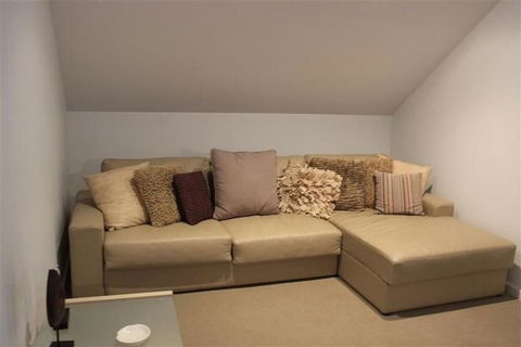 AMORE - Schoolies Week Accommodation 3