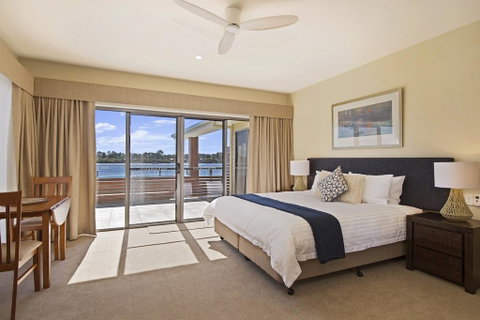 Ana Mandara Luxury Bed & Breakfast - Schoolies Week Accommodation 0