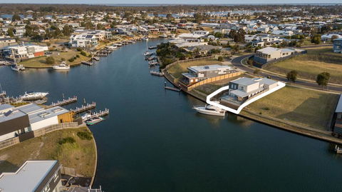 Anchored - Access To The Gippsland Lakes - Schoolies Week Accommodation 2