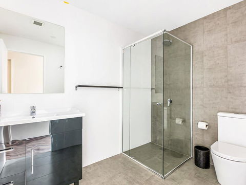 Anchored@Oceania - Schoolies Week Accommodation 3