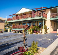 Anchors Aweigh - Schoolies Week Accommodation