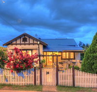 Andavine House - Bed  Breakfast - Schoolies Week Accommodation