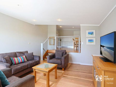 Angourie Blue 1 - Great Ocean Views - Surfing Beaches - Schoolies Week Accommodation 2