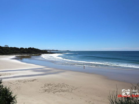 Angourie Blue 1 - Great Ocean Views - Surfing Beaches - Schoolies Week Accommodation 3
