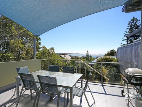 Angourie Blue 1 - Great Ocean Views - Surfing Beaches - Schoolies Week Accommodation 0